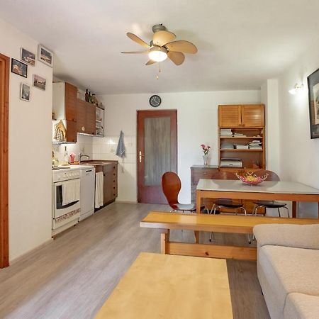 Apartment Ruj ザンブラティヤ エクステリア 写真