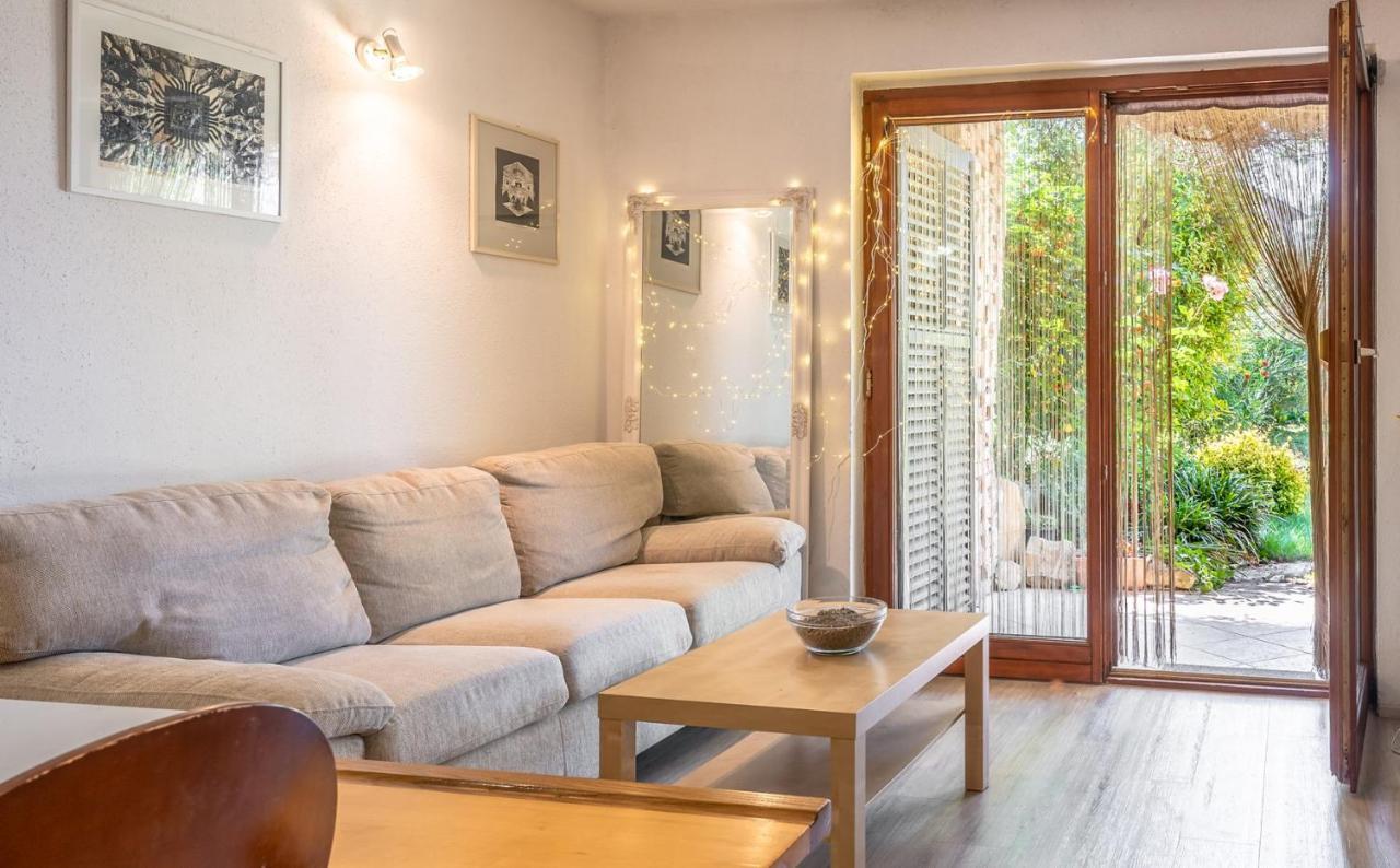 Apartment Ruj ザンブラティヤ エクステリア 写真